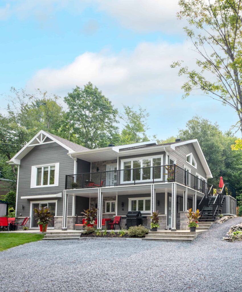 Exterior painted house in ottawa